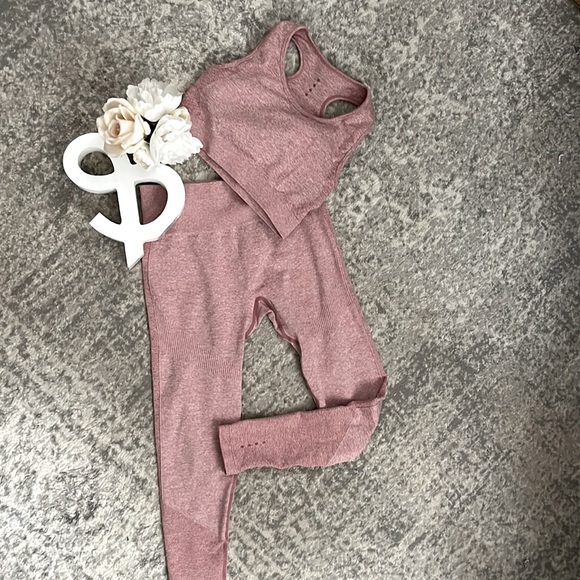 Kora athletic set - Picture 1 of 1